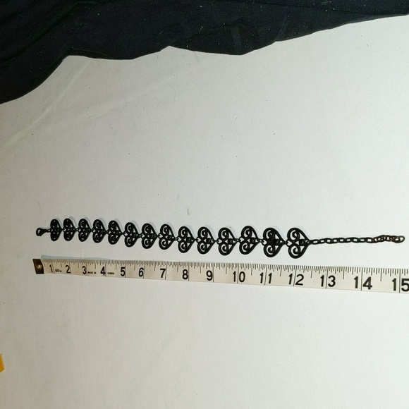 Gothic Black Heart Metal Necklace - Picture 3 of 8